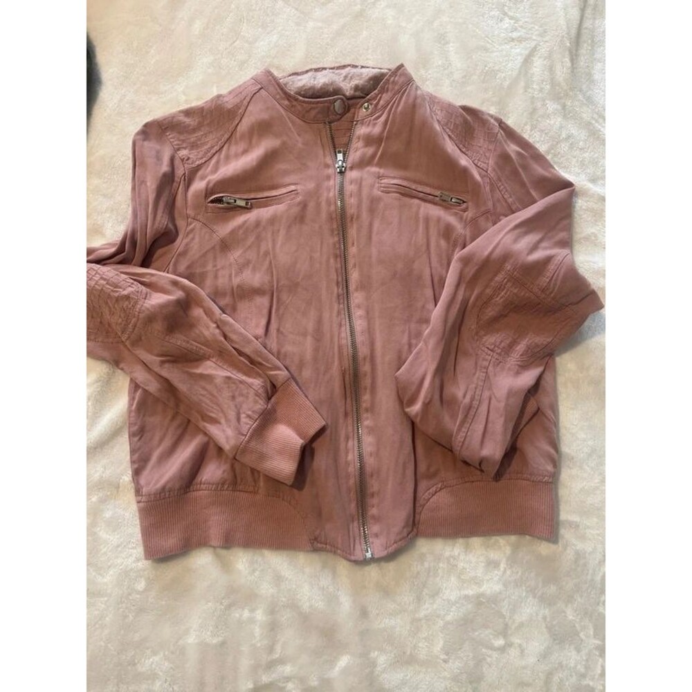 Jacket - Picture 12 of 12